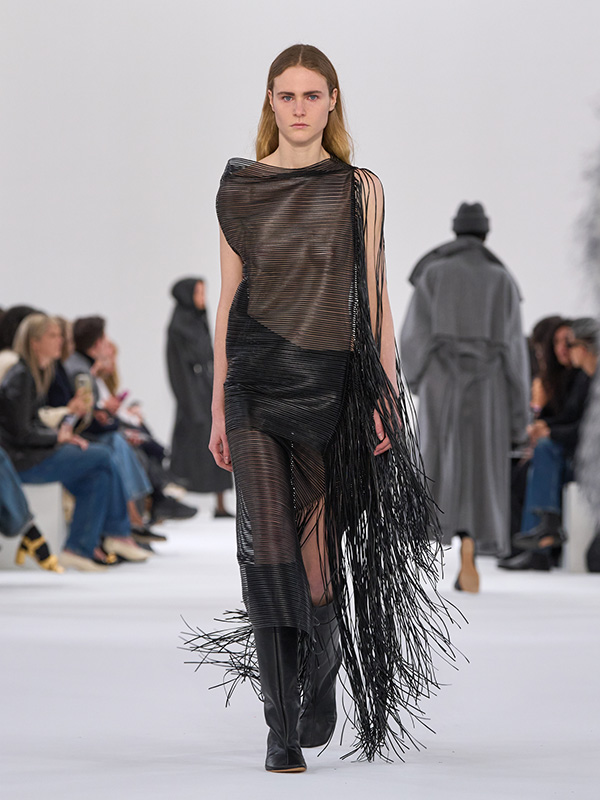 Sportmax Fall/Winter 2025 Show: FW25 Reinvention and Evolution
